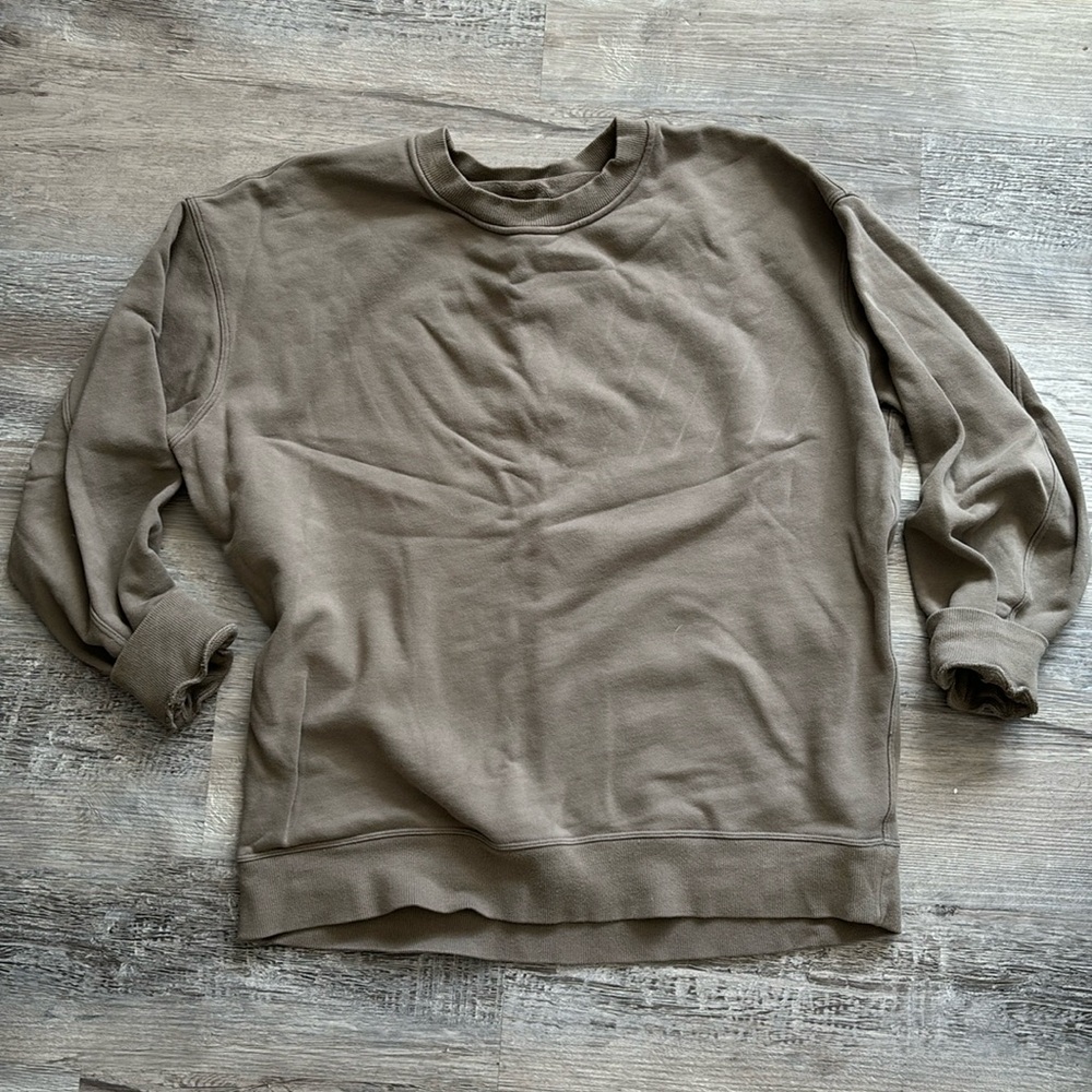 Lululemon summer crewneck